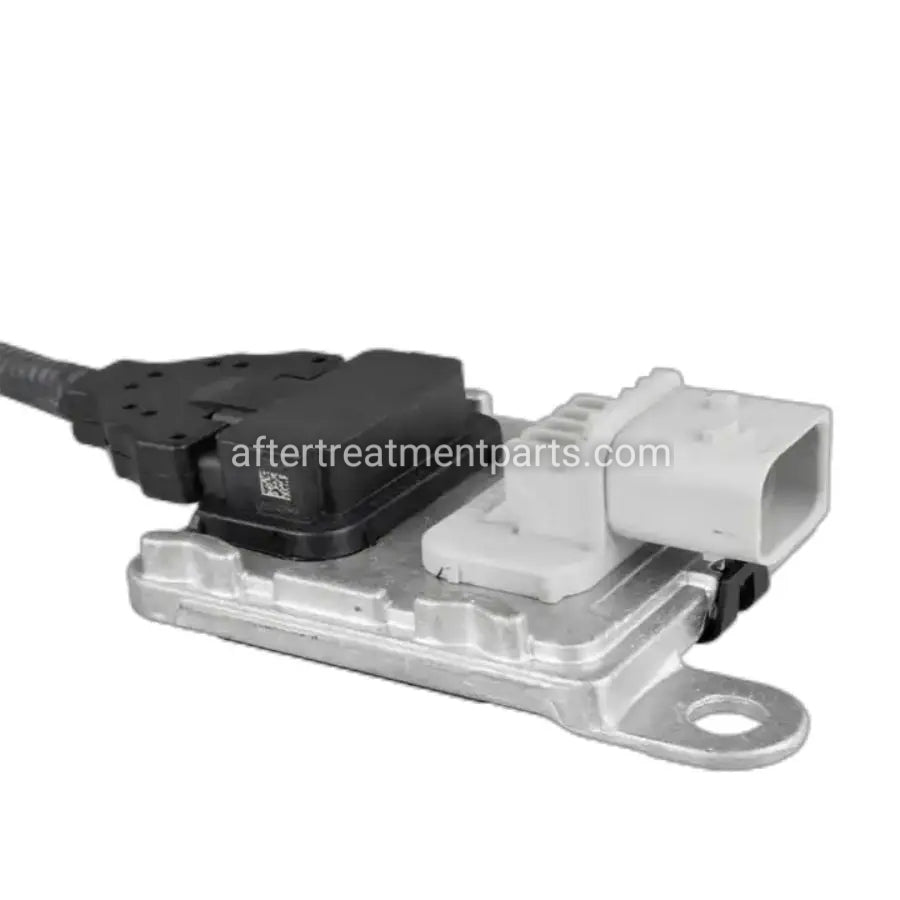 A0101532328 | Outlet NOx Sensor | For Detroit Diesel® Engines